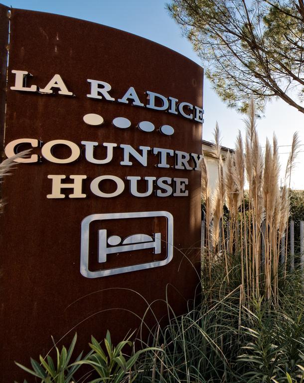 Hotel Country House La Radice Чивитанова-Марке Экстерьер фото